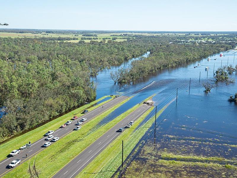 wikipedia bild aus florida von überfluteten strassen