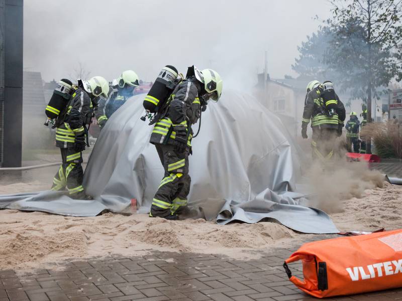 Vlitex Brandbegrenzungsdecke Uebung Feuerwehr